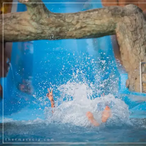 thermas-e-cia-imagem-galeria-toboagua-hula-hula-atracao-para-familia-no-thermas-dos-laranjais-6897a6515f806_1.webp